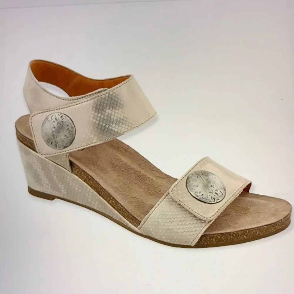 Taos Footwear Silver and Gold Sandals with Wedge Heel - Picture 1 of 11